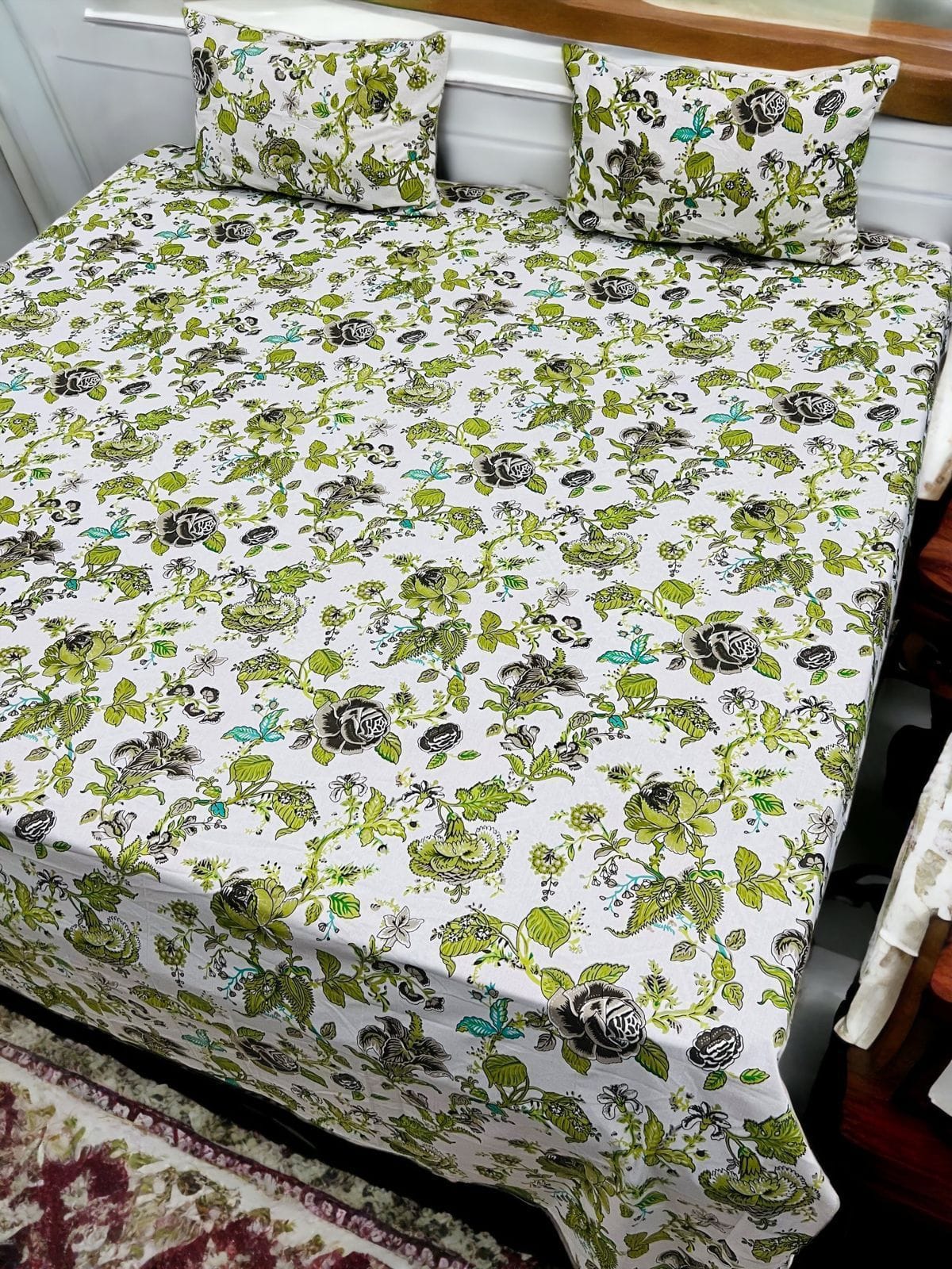 King Size Bedsheet with Pillow Cover