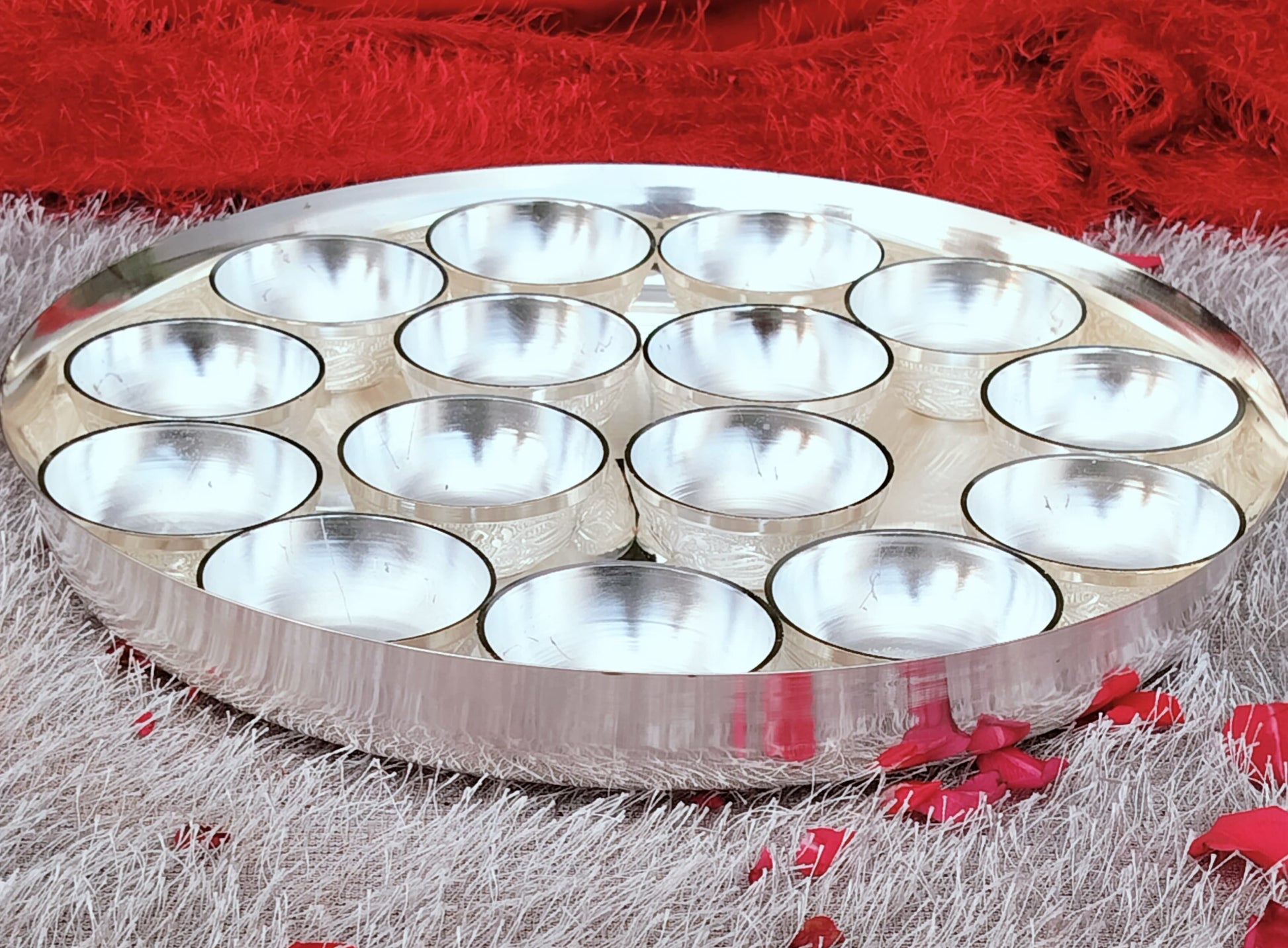 German Silver Bhog Thali for Pooja (Thali 1 + Bowl 16 pcs) - Upstyle Craft