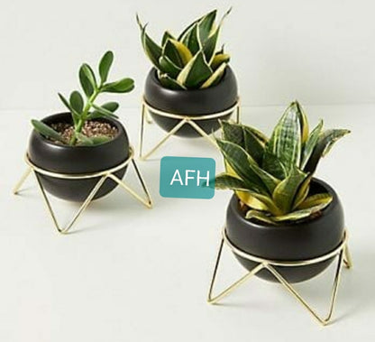 Round Flower Pot | Metal Planter Holder | Tabletop Planter Holder (Set of 3) - Upstyle Craft